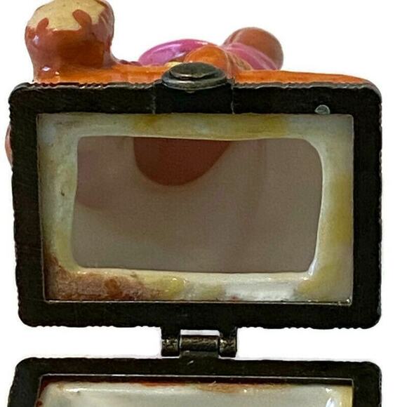 Brown Bear Easter Basket Trinket Ring Box Kitchy Collector Grandma Gift - Picture 11 of 12